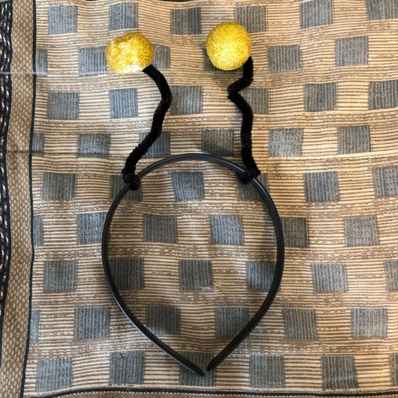 🌟B2G1🌟 Leg Avenue XS Sexy Honeybee Costume - Picture 8 of 15